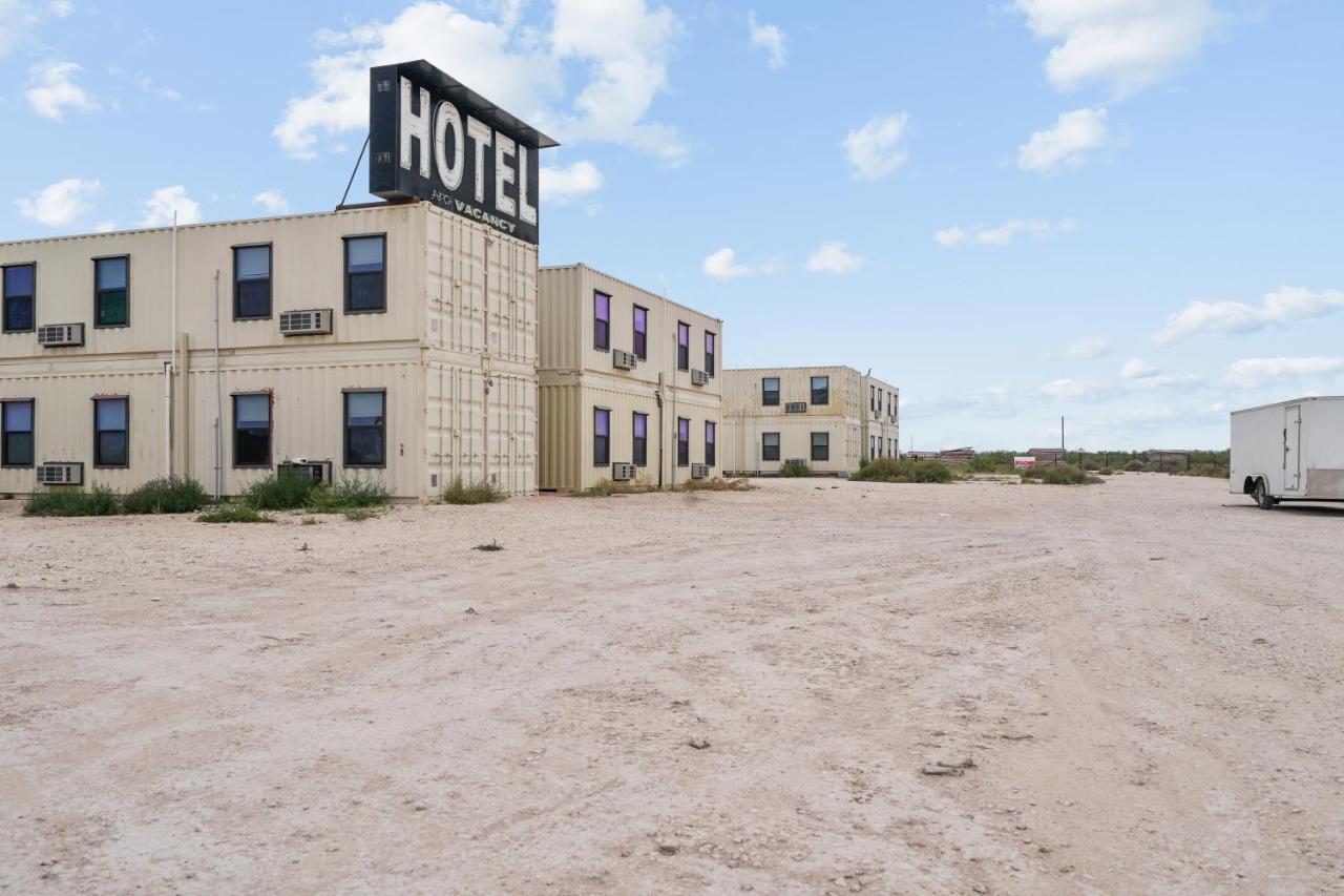The Resource Inn -Big Lake Tx Экстерьер фото