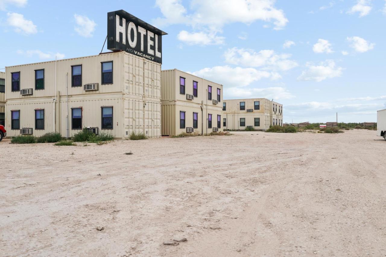 The Resource Inn -Big Lake Tx Экстерьер фото